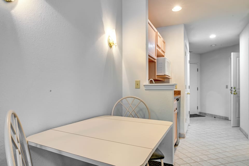 Apartment (0 Bedroom) | Interior