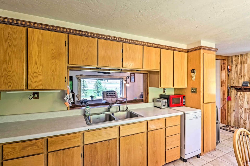House (2 Bedrooms) | Interior