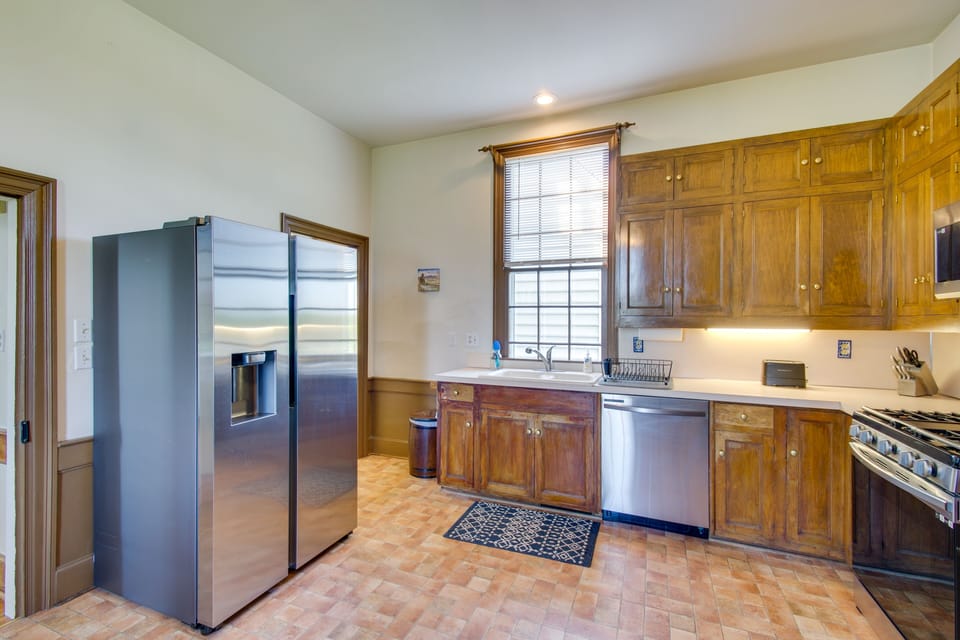 House (2 Bedrooms) | Interior