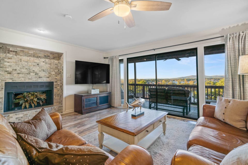 Apartment (3 Bedrooms) | Front of property