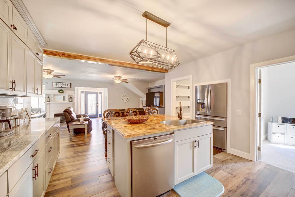 House (4 Bedrooms) | Interior
