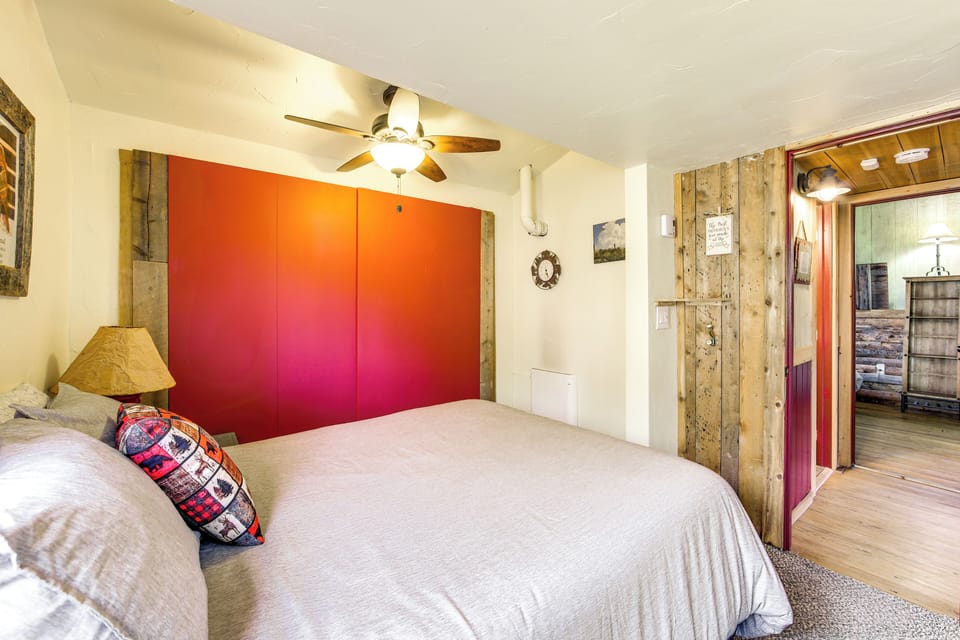 House (2 Bedrooms) | Interior