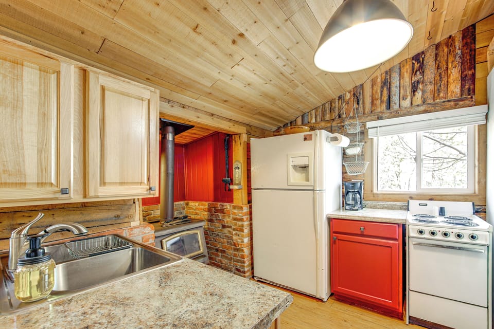 House (2 Bedrooms) | Interior