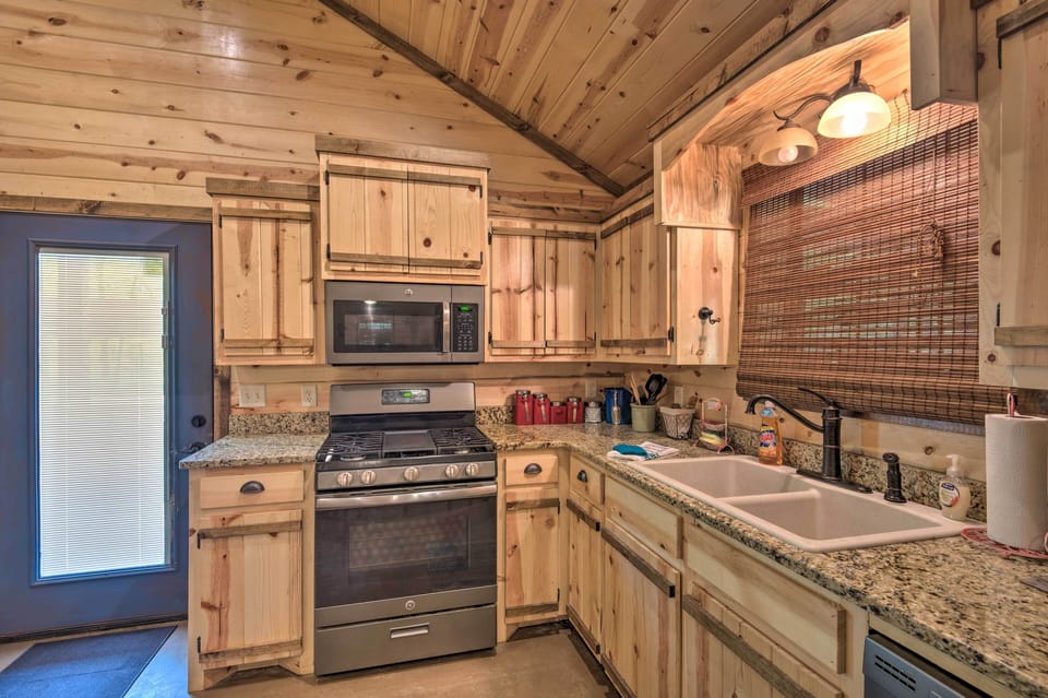 House (2 Bedrooms) | Interior