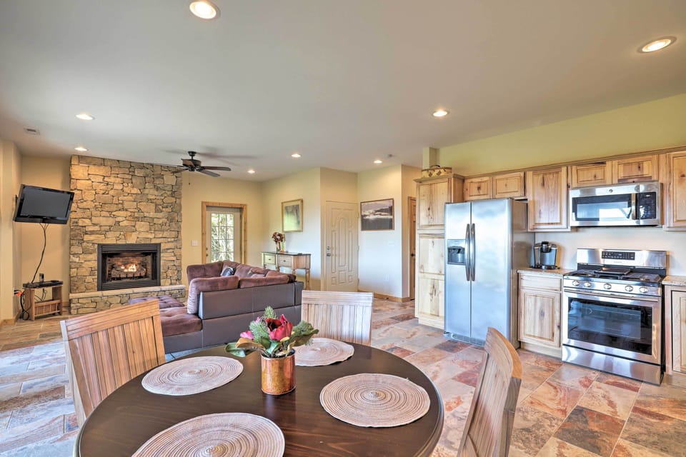 House (2 Bedrooms) | Interior