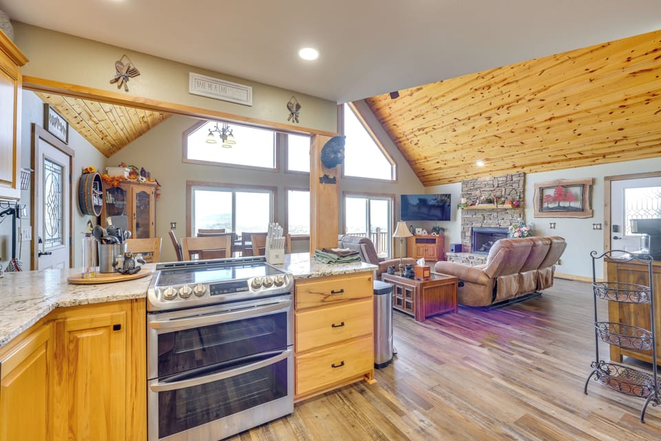 House (2 Bedrooms) | Interior