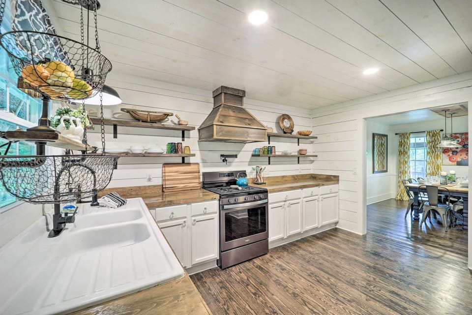 House (4 Bedrooms) | Interior