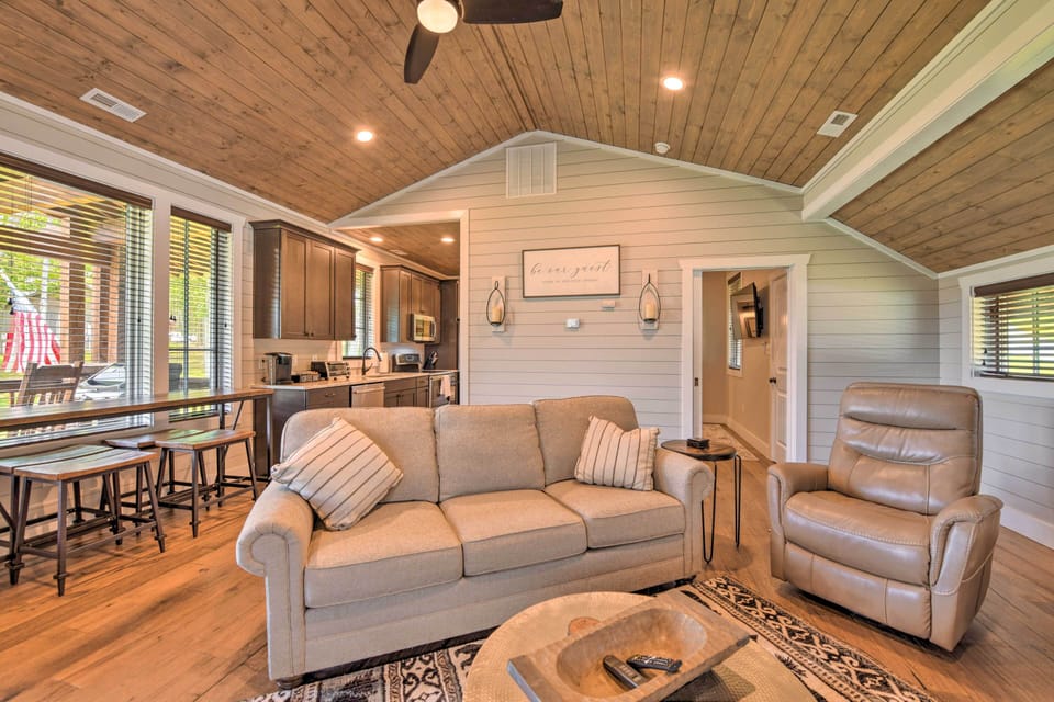 Cottage (2 Bedrooms) | Interior