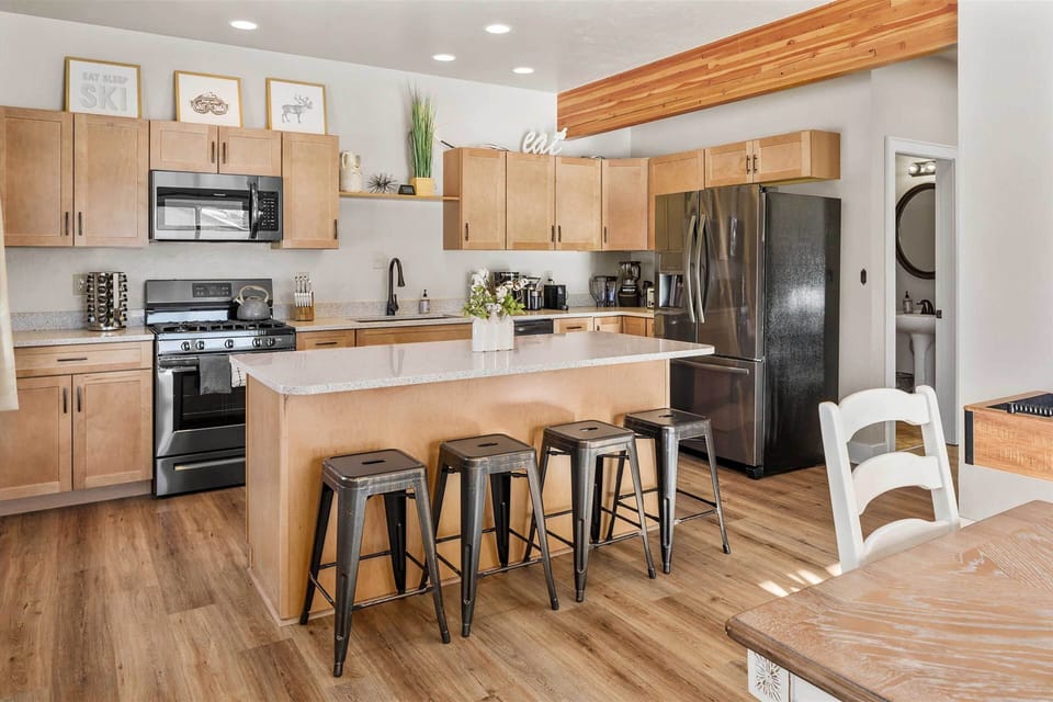 House (3 Bedrooms) | Interior