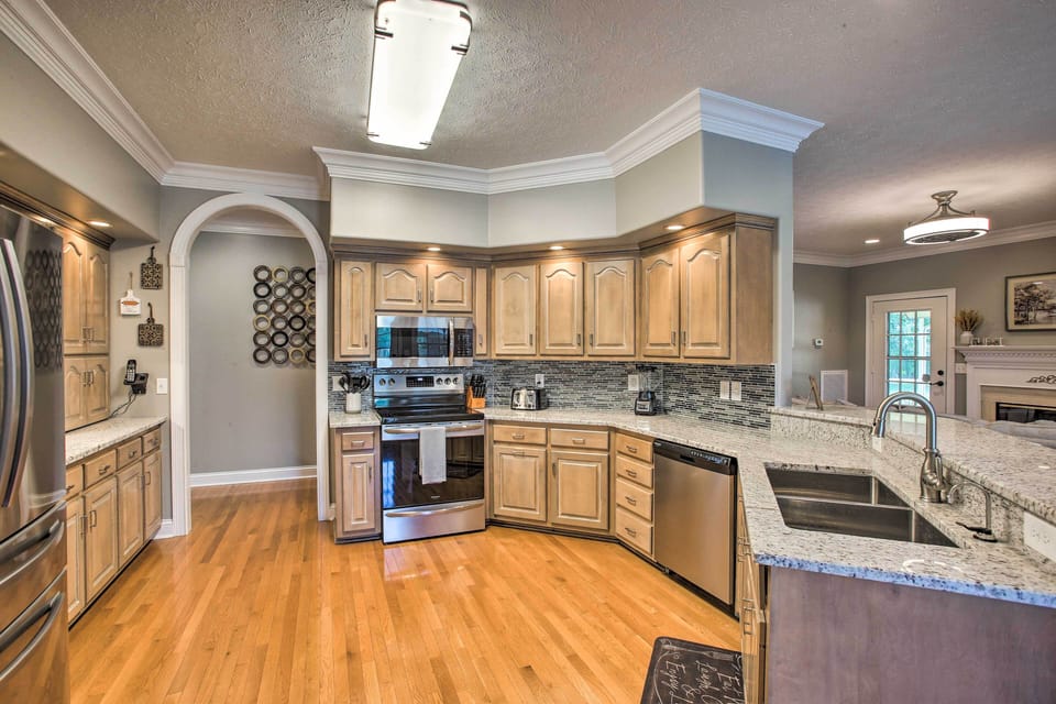 House (4 Bedrooms) | Interior