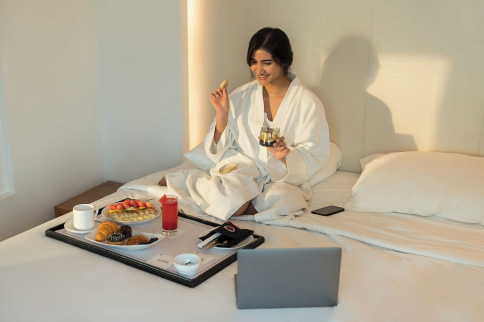 Junior Suite | In-room dining