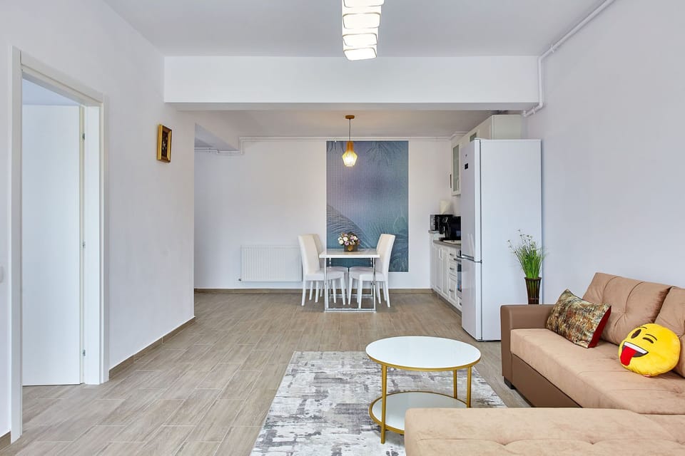 Deluxe Apartment | Living area | Smart TV