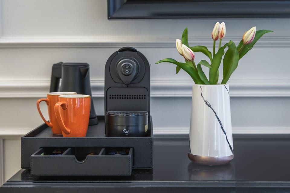 Lilly | 1 bedroom, desk, free WiFi