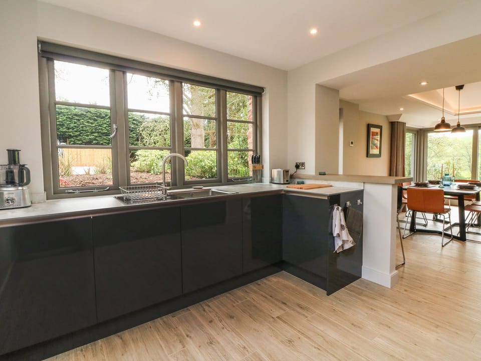Fridge, dishwasher, electric kettle, toaster
