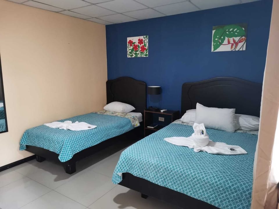 Deluxe Triple Room | Free WiFi, bed sheets