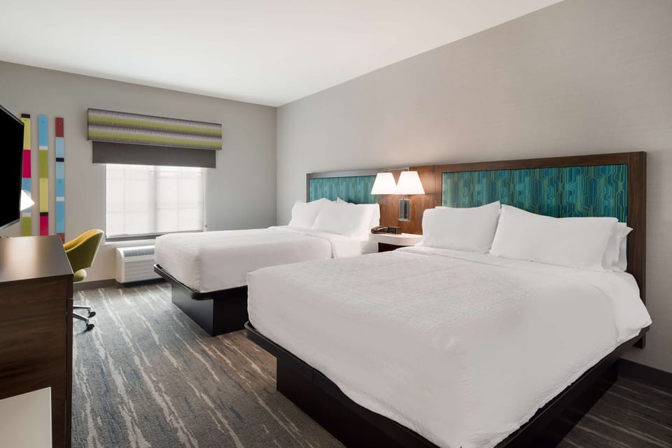 Room, 2 Queen Beds, Refrigerator & Microwave