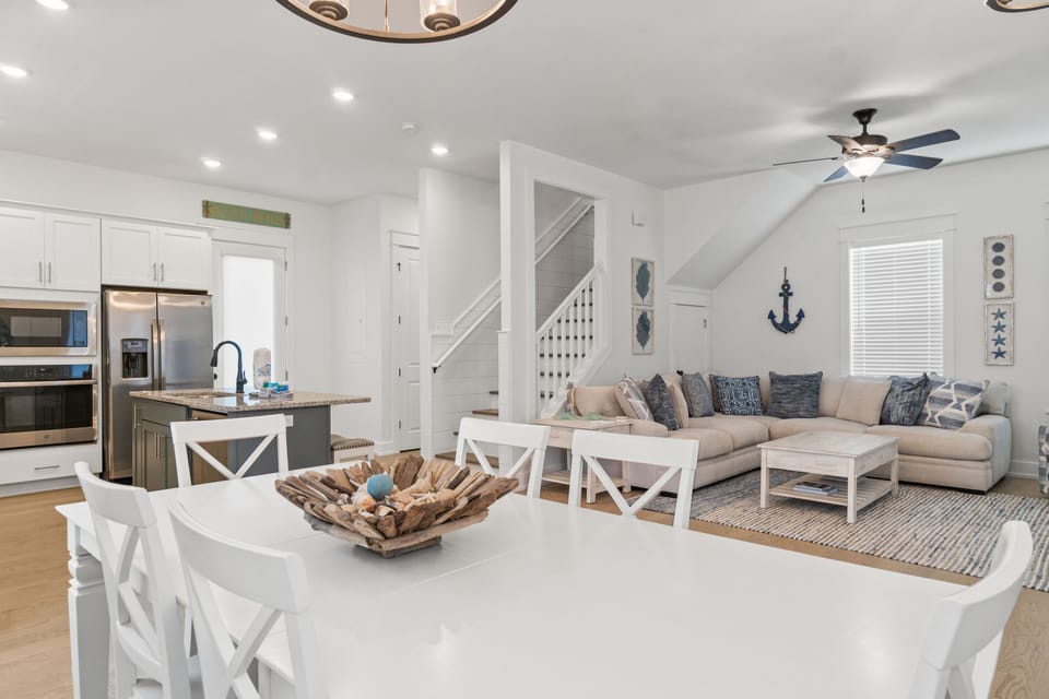 House | In-room dining