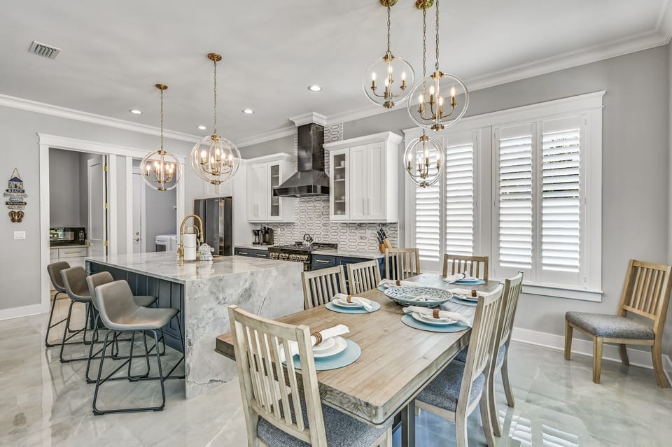 House | In-room dining