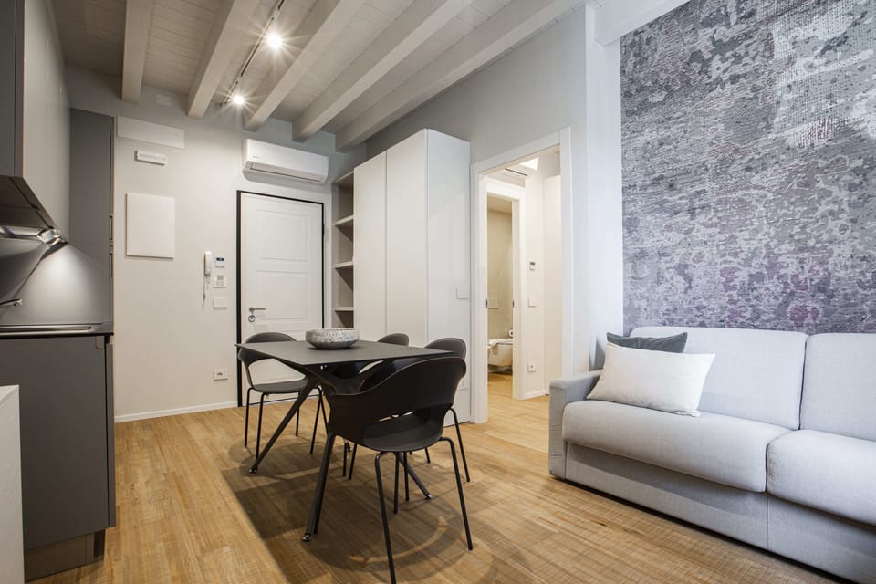 Premium Apartment | Living area | 32-inch flat-screen TV with digital channels, TV