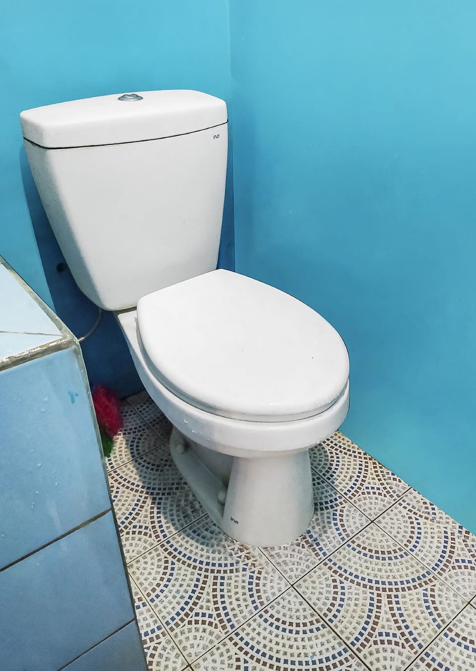 Basic Double Room | Bathroom | Shower, towels