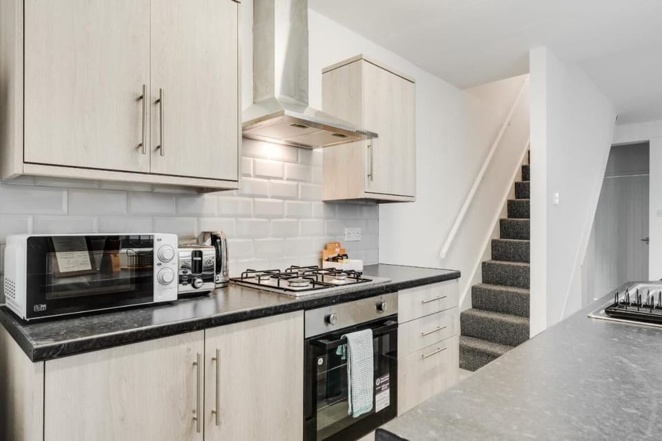 Standard House, Private Bathroom (3 Bedroom House) | Shared kitchen