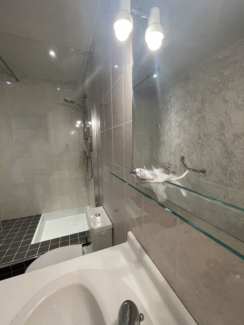 Basic Double Room | Bathroom | Hair dryer