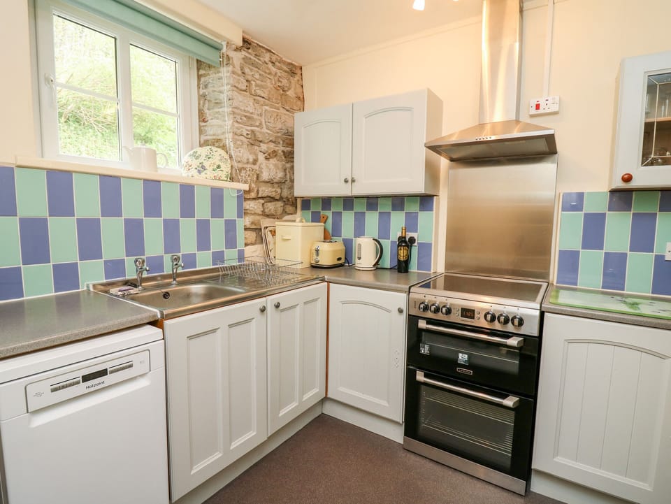 Fridge, dishwasher, electric kettle, toaster