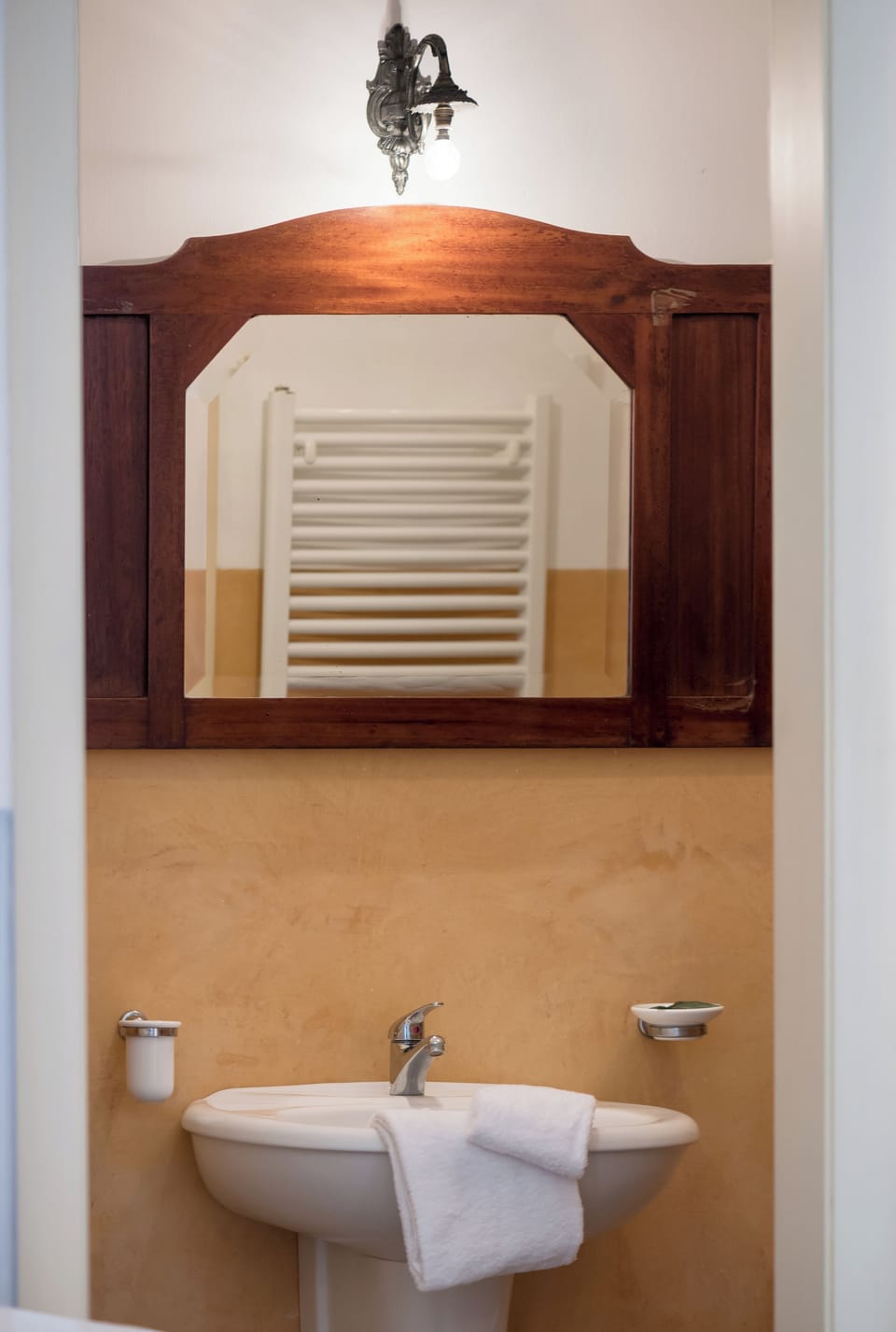 Standard Quadruple Room, 1 Bedroom, Courtyard View, Courtyard Area | Bathroom | Shower, free toiletries, hair dryer, towels