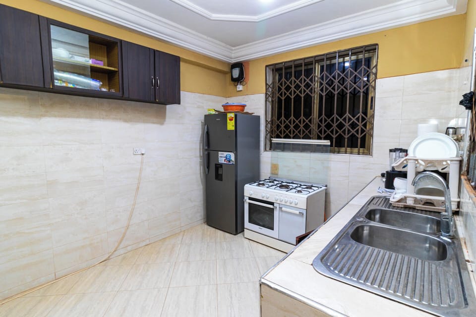 Oven, stovetop, toaster, rice cooker