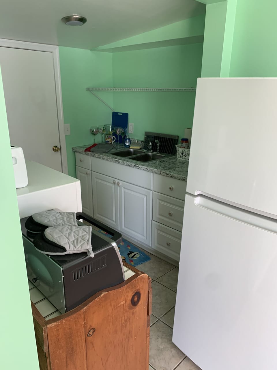 House, 1 Bedroom | Private kitchen | Coffee/tea maker, fridge, oven, toaster