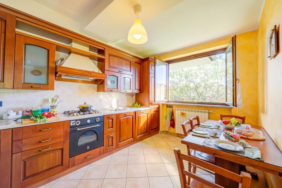 Standard House, 3 Bedrooms, Microwave (Il Sole Di Mirasole) | Private kitchen