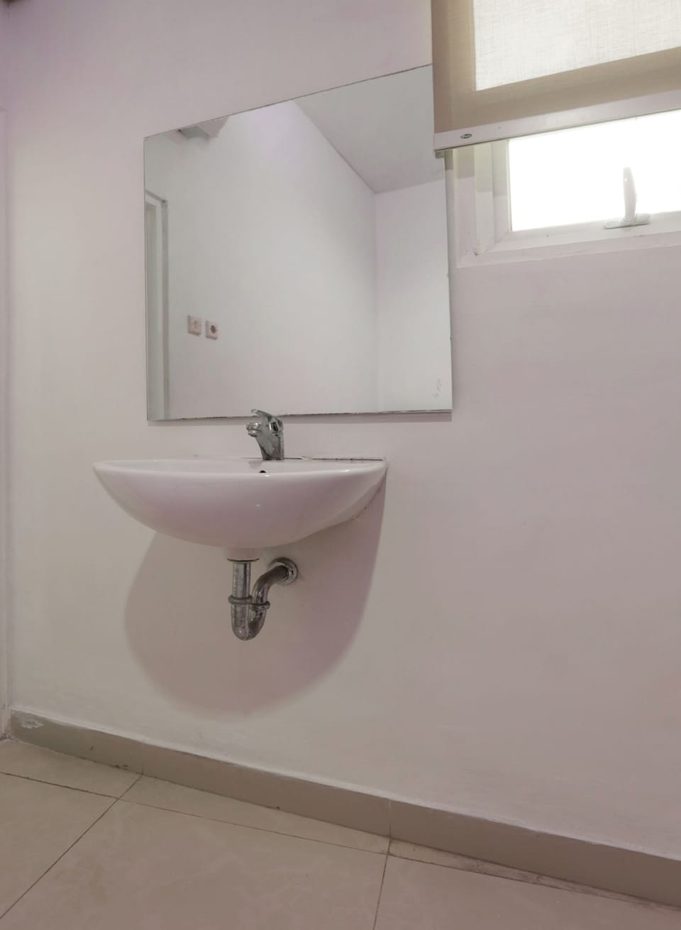Standard Double Room | Bathroom | Shower, towels