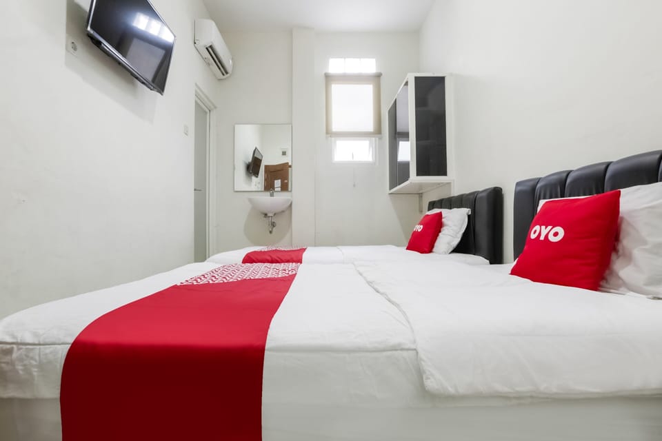 Standard Double Room | Laptop workspace, free WiFi, bed sheets