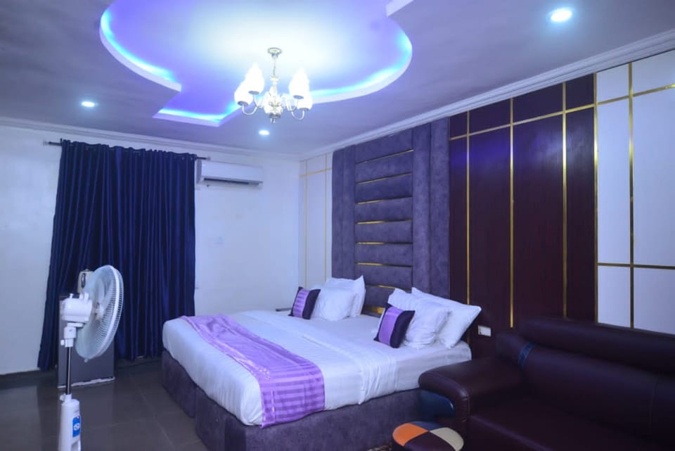 Deluxe Room | 1 bedroom, desk, laptop workspace, free WiFi