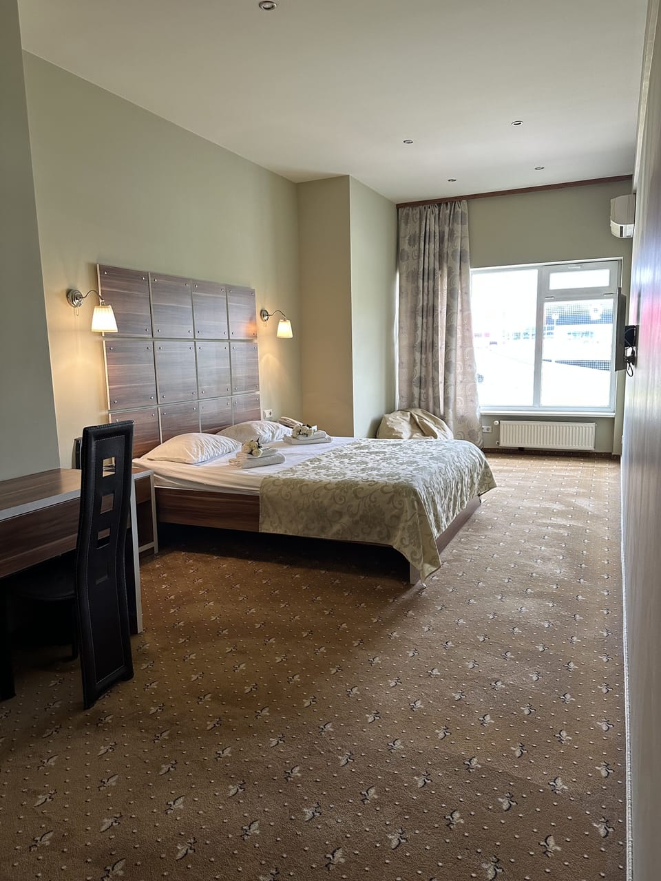 Deluxe Double Room | Desk, laptop workspace, free WiFi, bed sheets