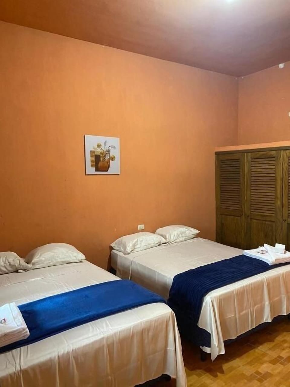 Basic Double Room, 2 Twin Beds, Accessible Bathtub, Garden View | Laptop workspace, WiFi (free), individually decorated, bed sheets