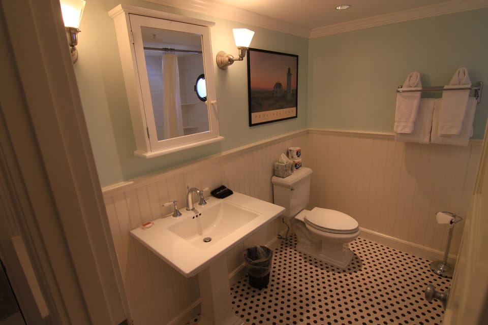 Shower, free toiletries, hair dryer, bathrobes