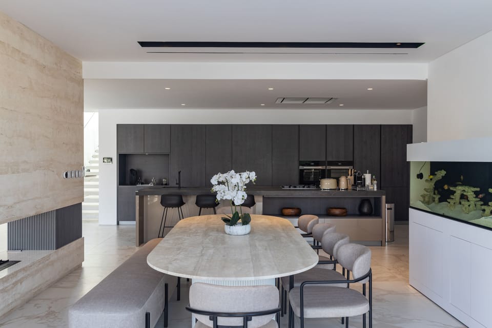Exclusive Villa, 5 Bedrooms, Private Pool, Beachfront | Dining room