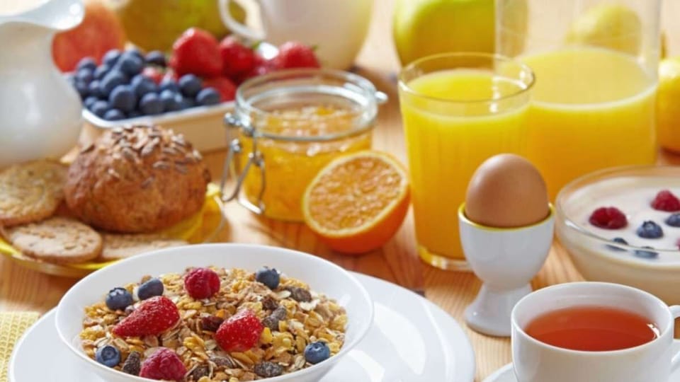 Daily buffet breakfast for a fee