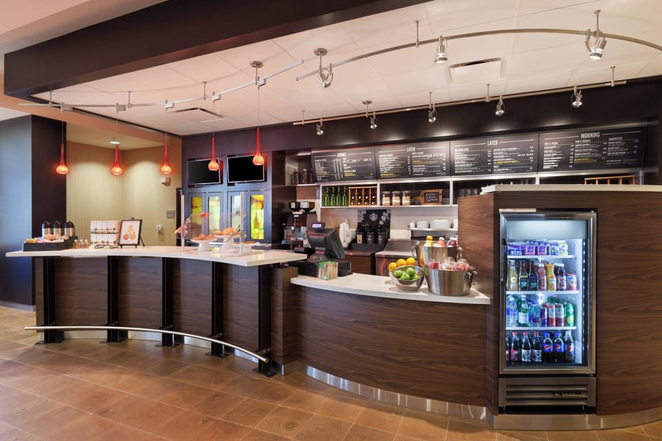 Breakfast, lunch, dinner served; American cuisine 