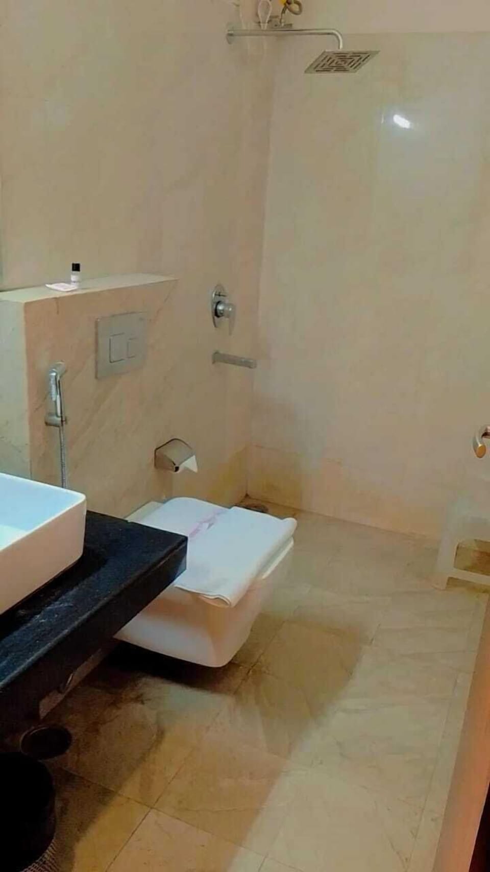 Deluxe Double Room | Bathroom