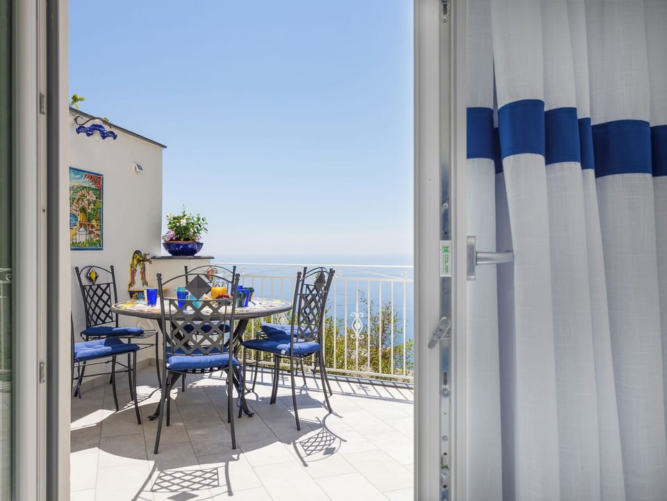Panoramic Apartment | Terrace/patio