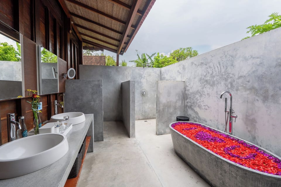 Villa, 1 Bedroom, Private Pool, Garden View | Bathroom | Separate tub and shower, rainfall showerhead, free toiletries