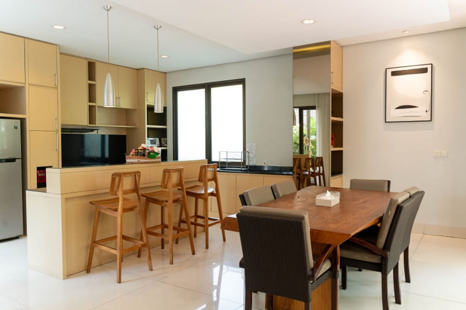 4 Bedrooms Villa with Private Pool | Shared kitchen facilities | Fridge, microwave, stovetop, electric kettle