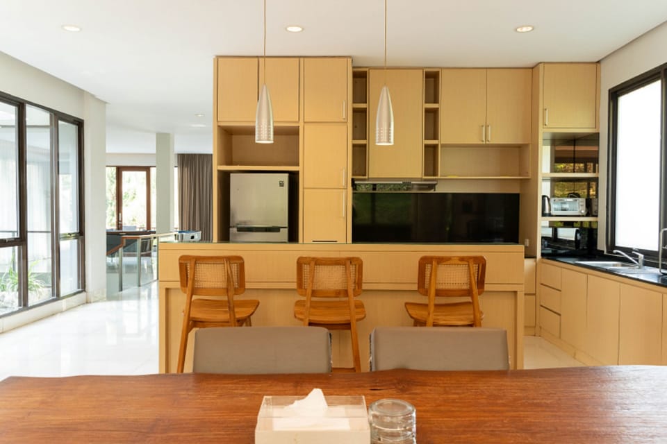 4 Bedrooms Villa with Private Pool | Shared kitchen facilities | Fridge, microwave, stovetop, electric kettle