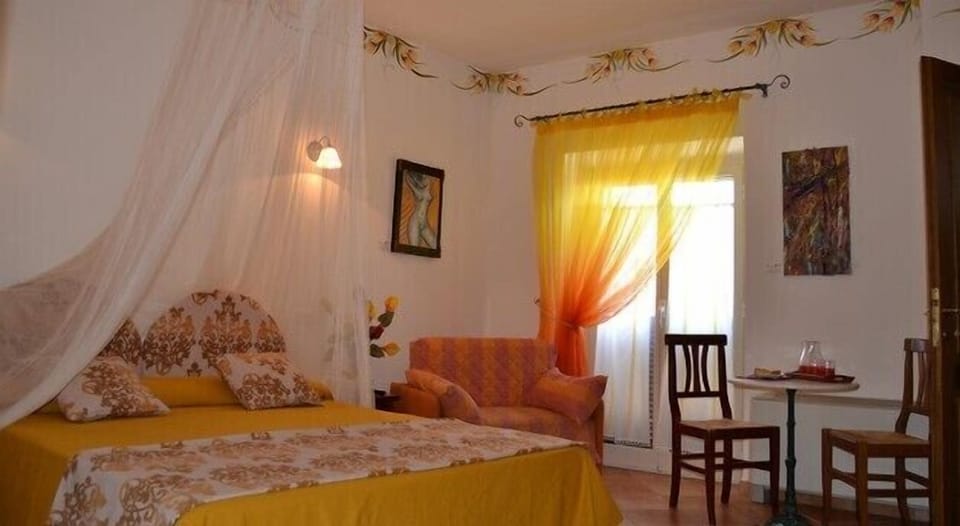 Desk, rollaway beds, free WiFi, bed sheets