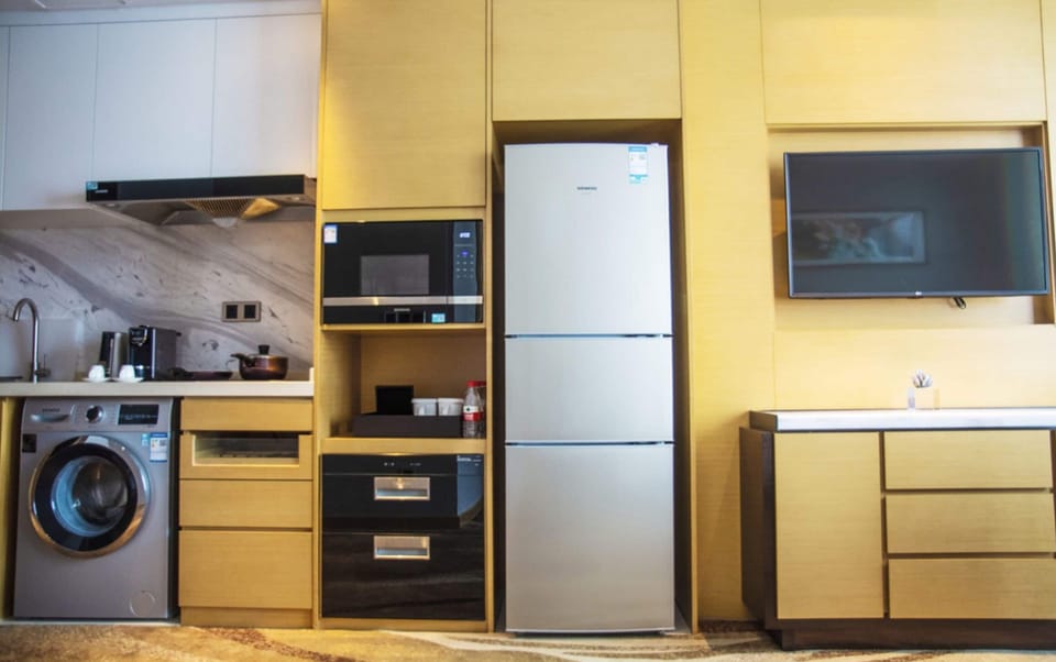 Deluxe Apartment, 1 King Bed | Premium bedding, down comforters, minibar, in-room safe