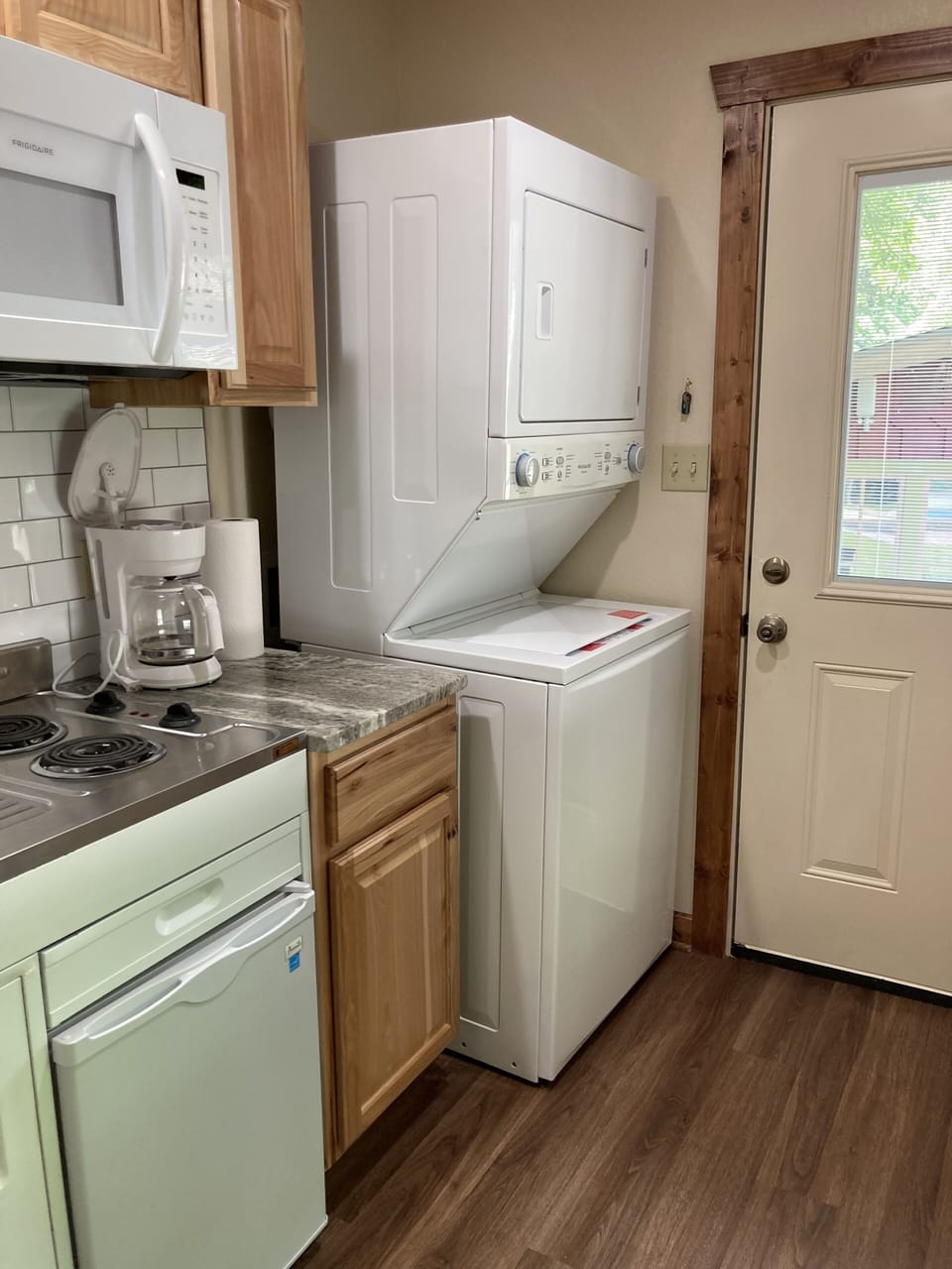 Creekside Lodge Treehouse #10 | Private kitchenette | Fridge, microwave, coffee/tea maker