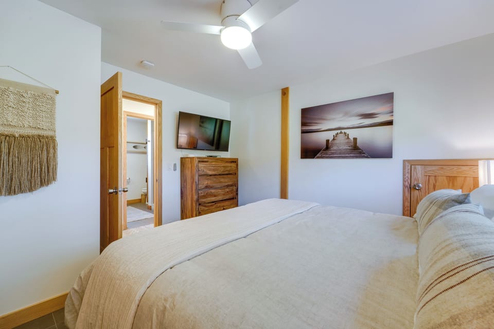 House (3 Bedrooms) | Interior