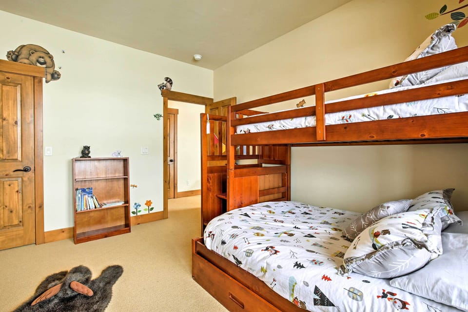 House (4 Bedrooms) | Interior